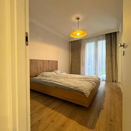 Lobzow Apartament *